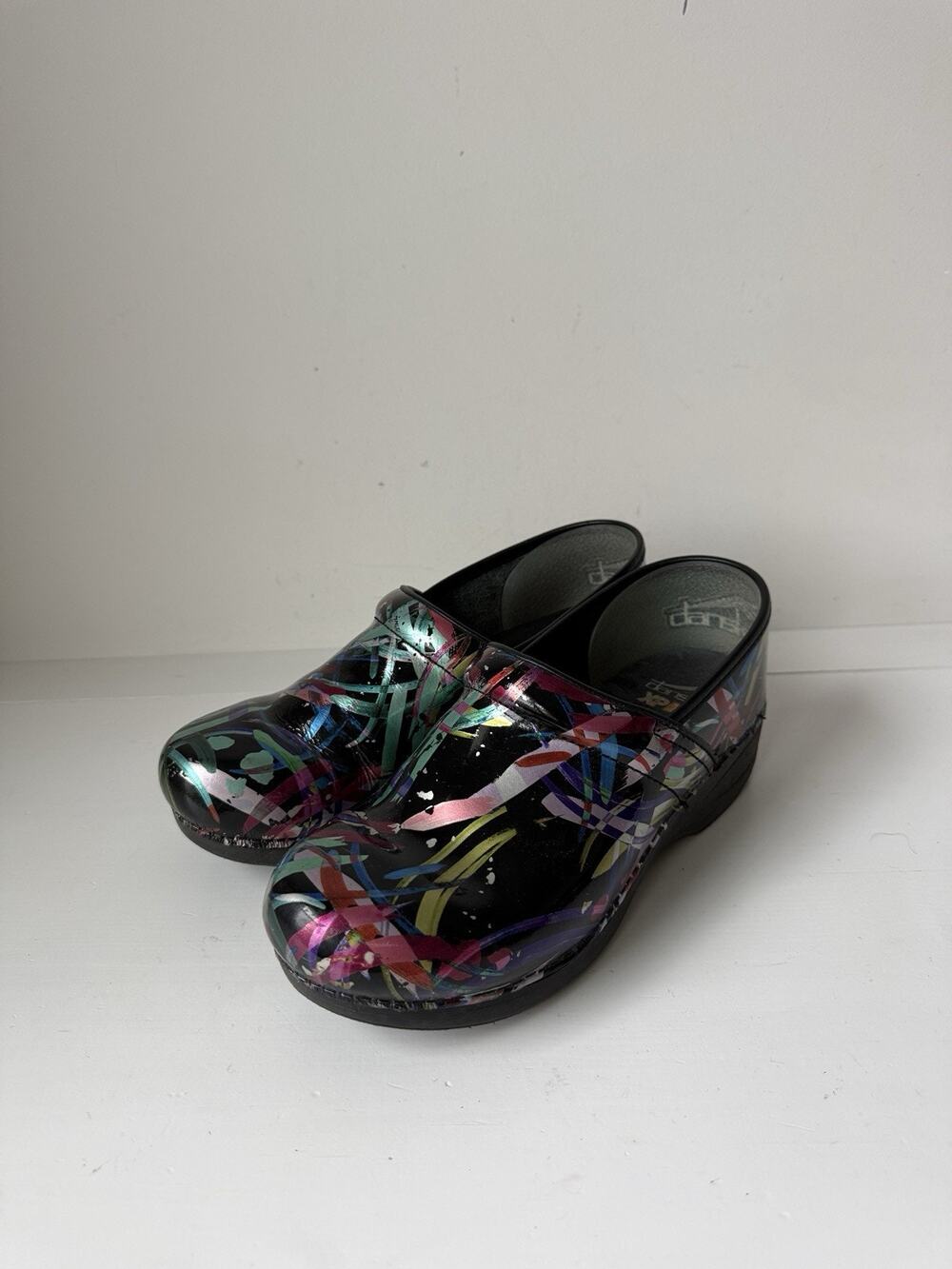 Dansko XP 2.0 Shoes Womens Size 11 Black Multicolor Patent Leather Clogs Comfort